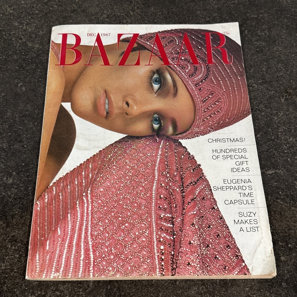 Harper's Bazaar Magazine December 1967 Faye Dunaway Joanna Pettet Sharon Tate